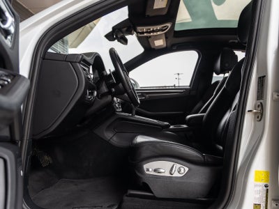 2022 Porsche Macan S