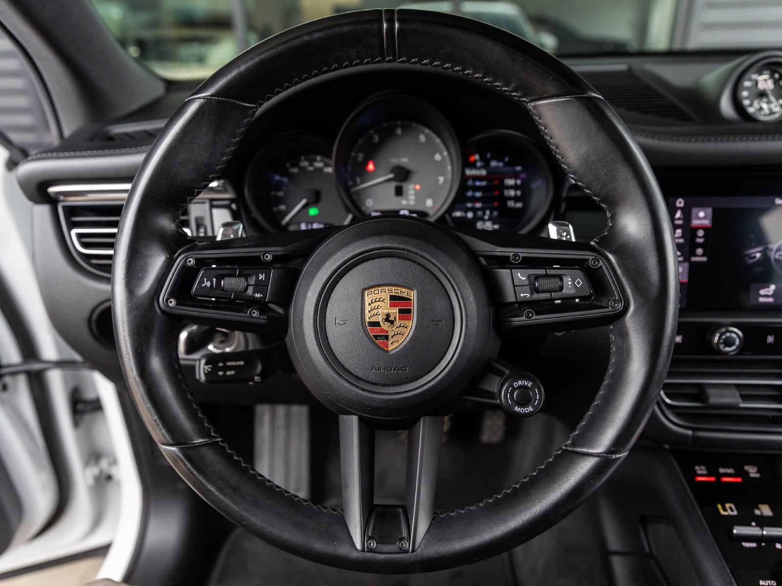 2022 Porsche Macan S