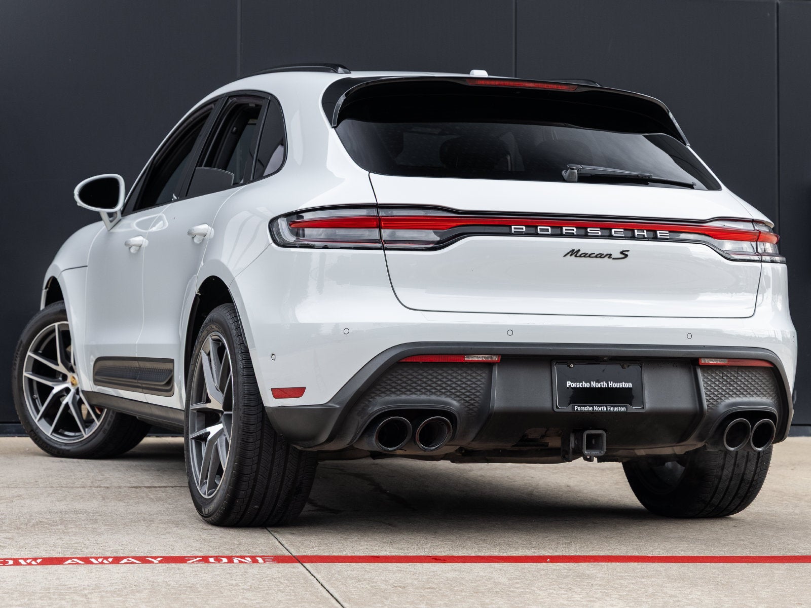 2022 Porsche Macan S
