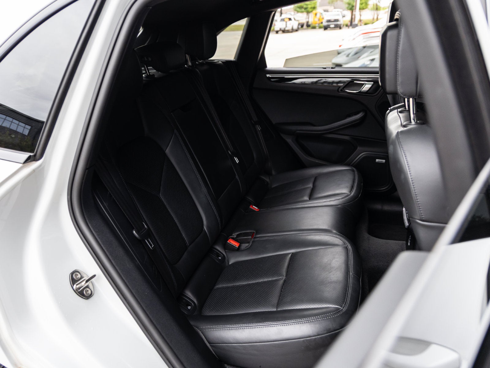2022 Porsche Macan S