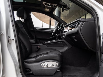 2022 Porsche Macan S