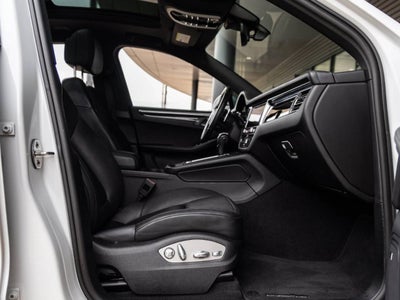 2022 Porsche Macan Macan S