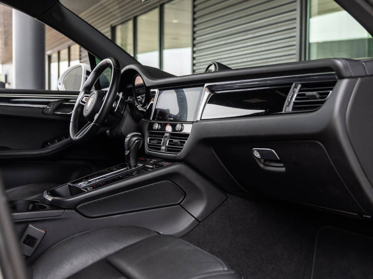 2022 Porsche Macan Macan S