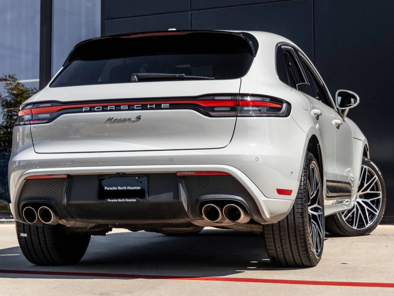 2022 Porsche Macan S