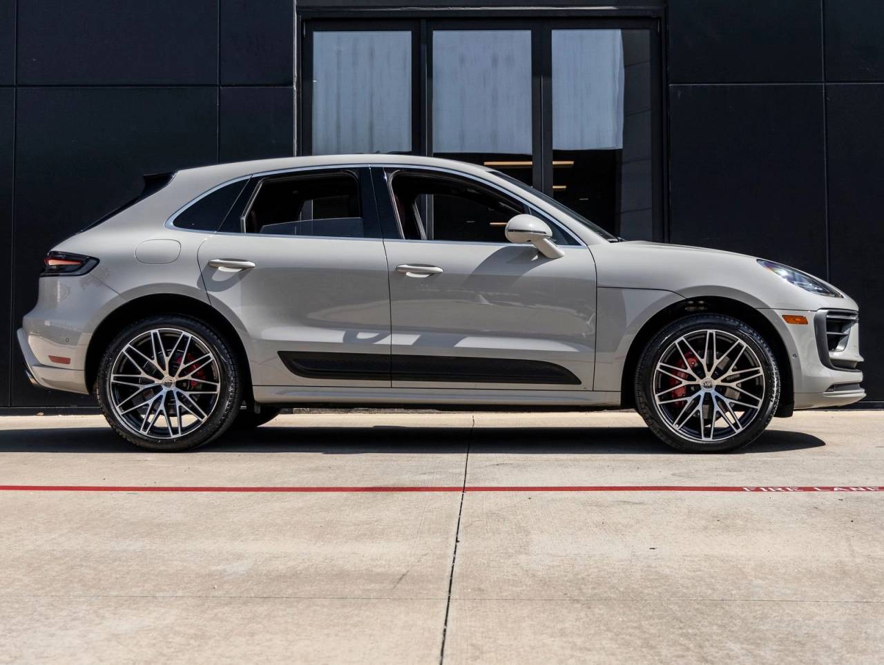 2022 Porsche Macan S