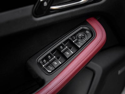 2022 Porsche Macan S