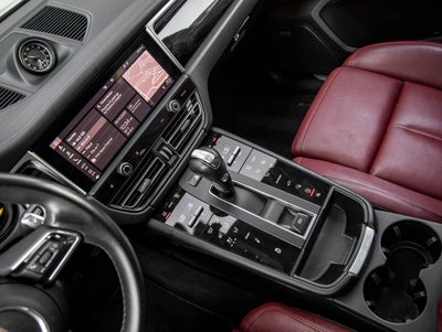 2022 Porsche Macan S