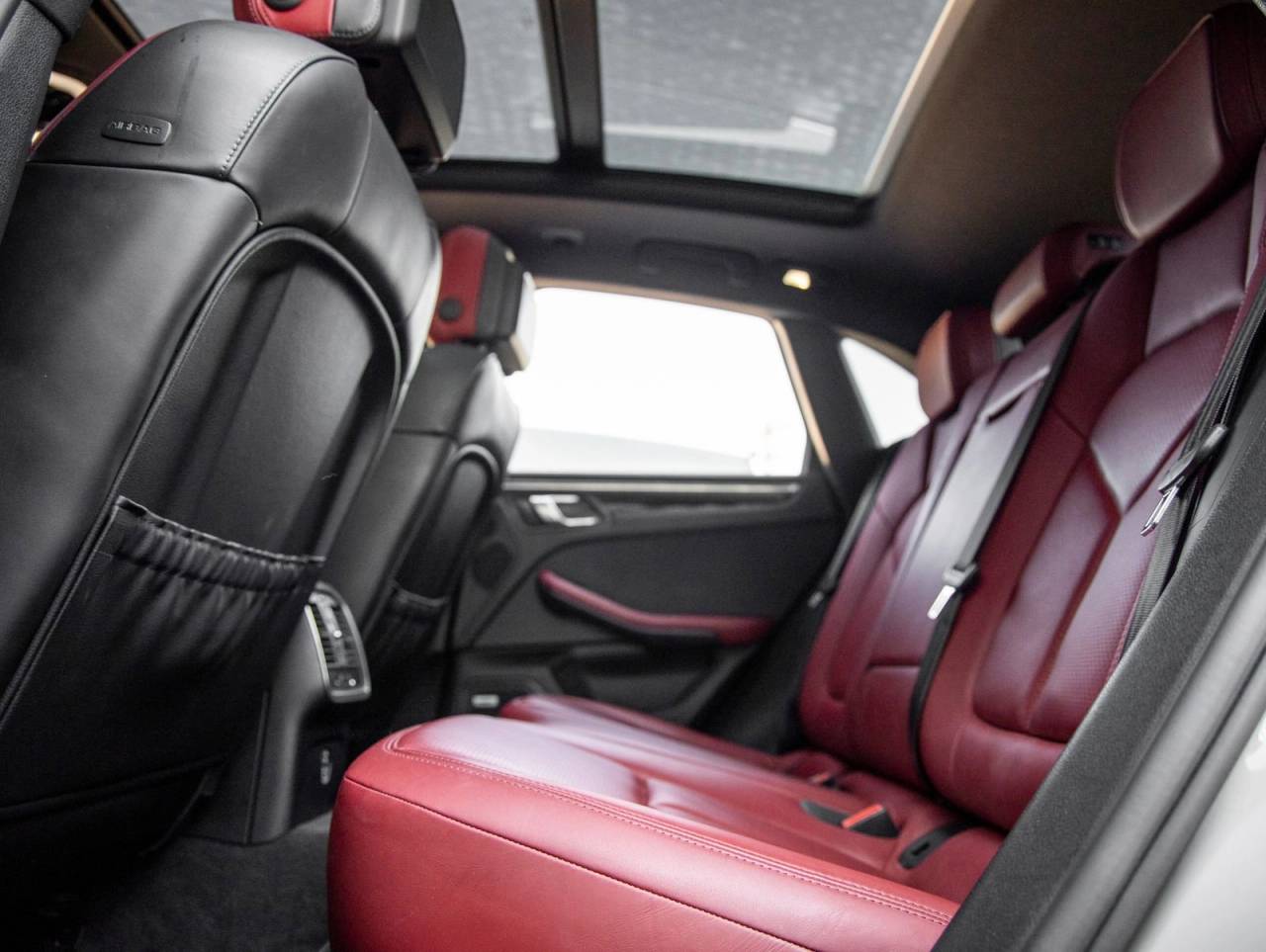 2022 Porsche Macan S