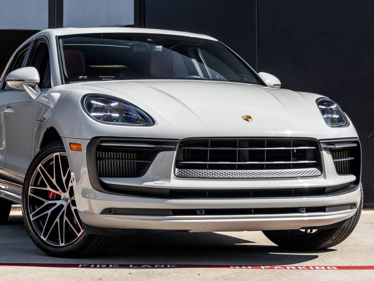 2022 Porsche Macan S