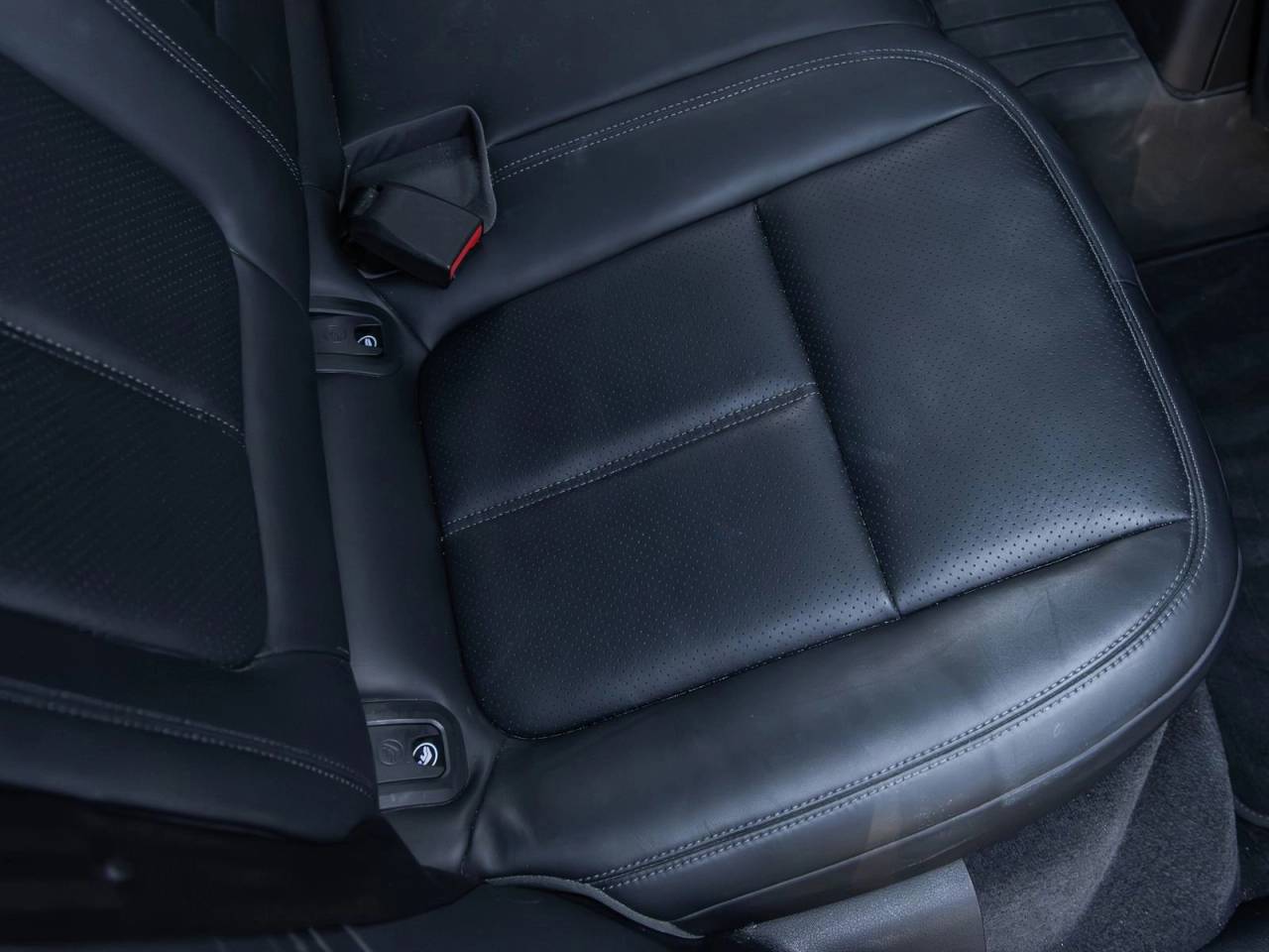 2024 Porsche Macan Macan S (MY24)