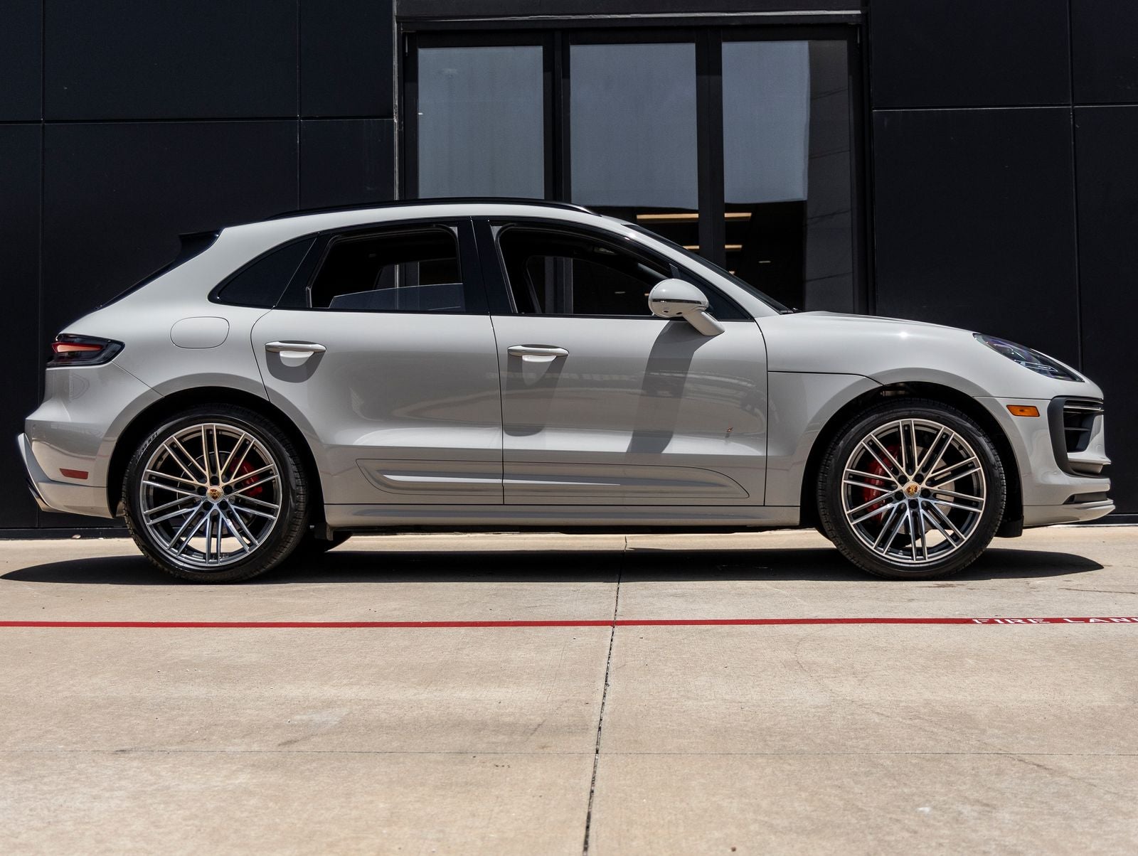 2025 Porsche Macan S