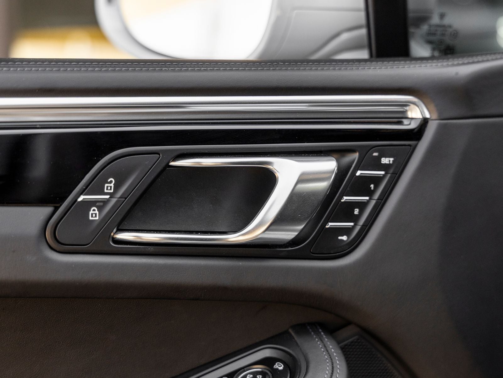2025 Porsche Macan S