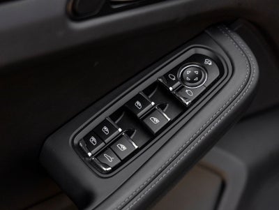 2025 Porsche Macan S