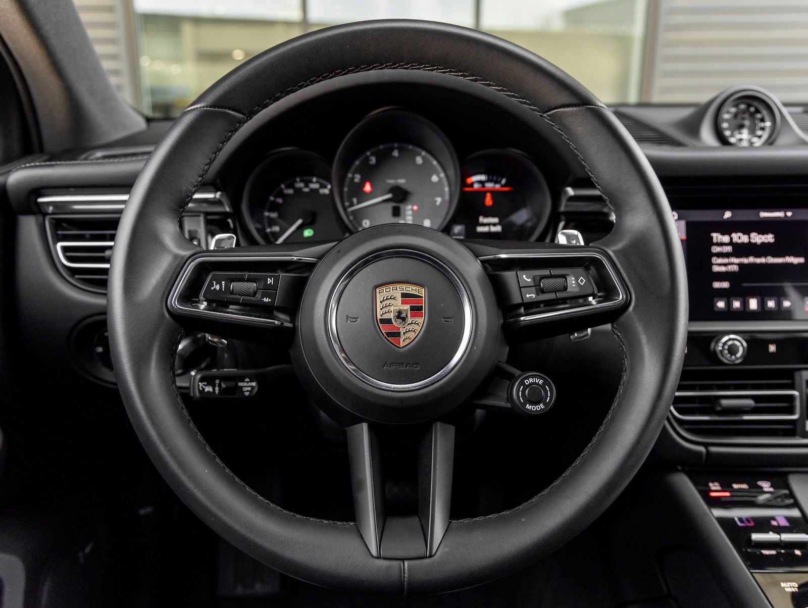 2025 Porsche Macan S