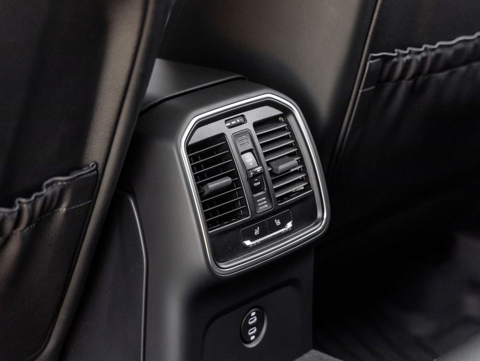 2025 Porsche Macan S