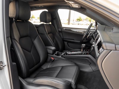 2025 Porsche Macan S