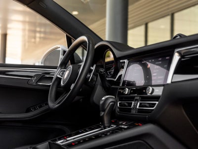 2025 Porsche Macan S