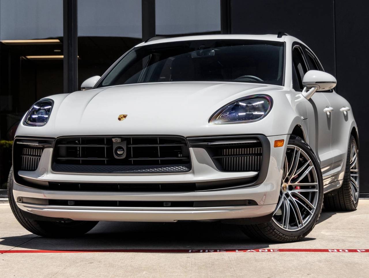 2025 Porsche Macan Macan S