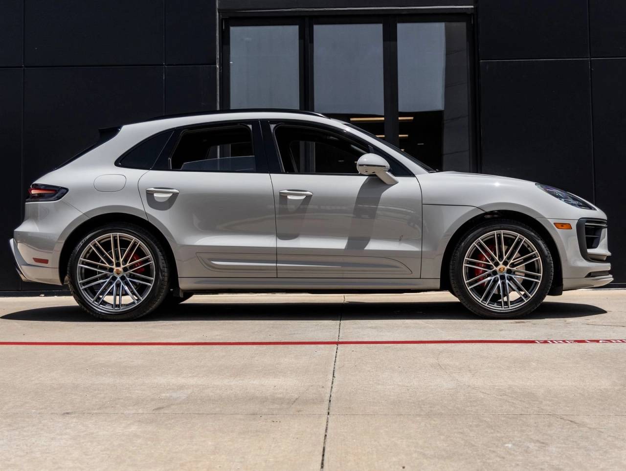 2025 Porsche Macan Macan S