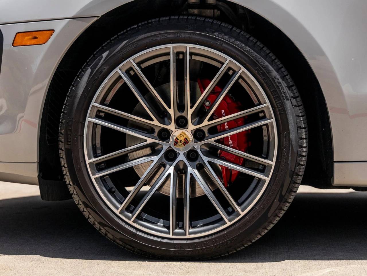 2025 Porsche Macan Macan S