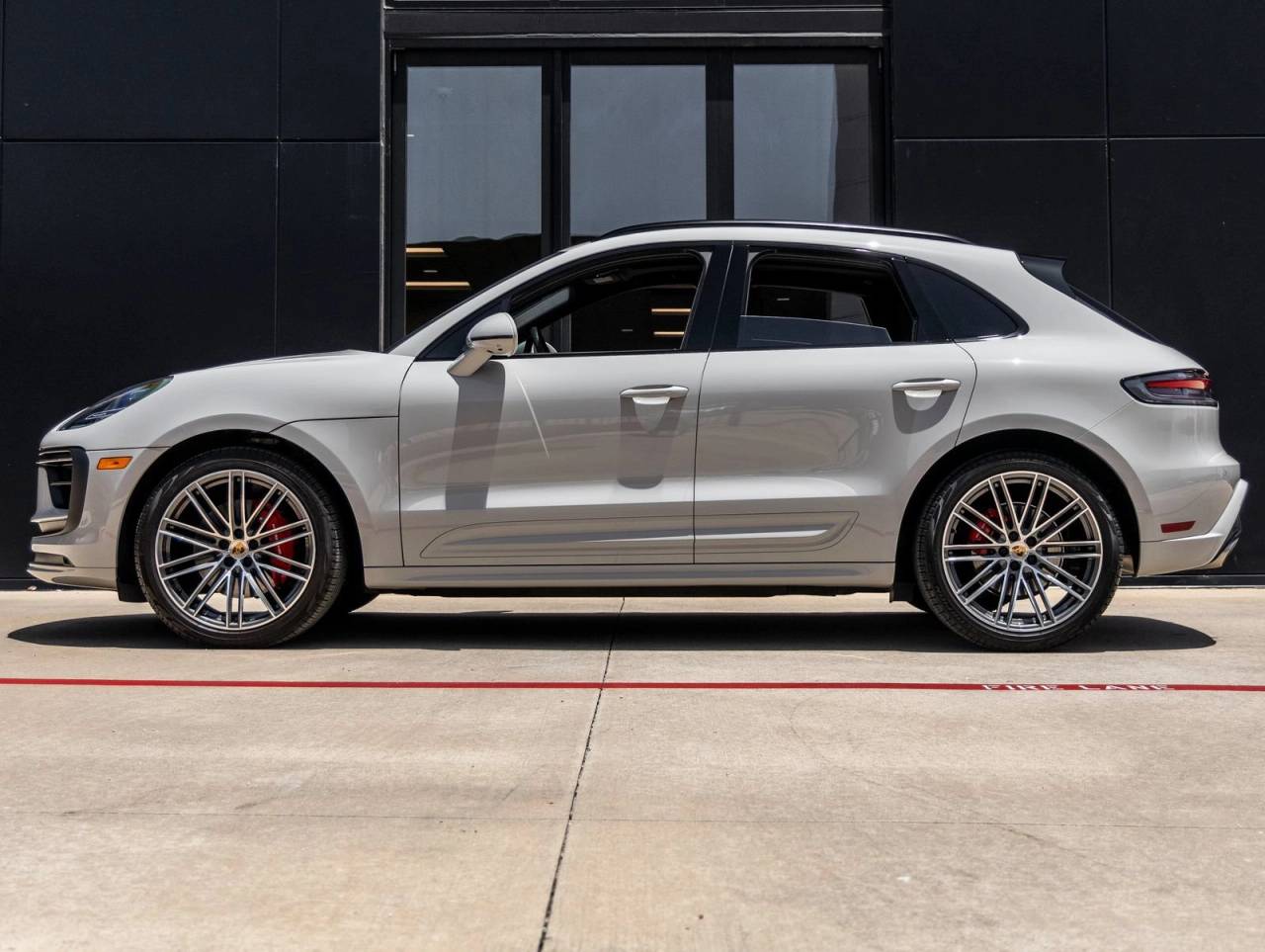 2025 Porsche Macan Macan S
