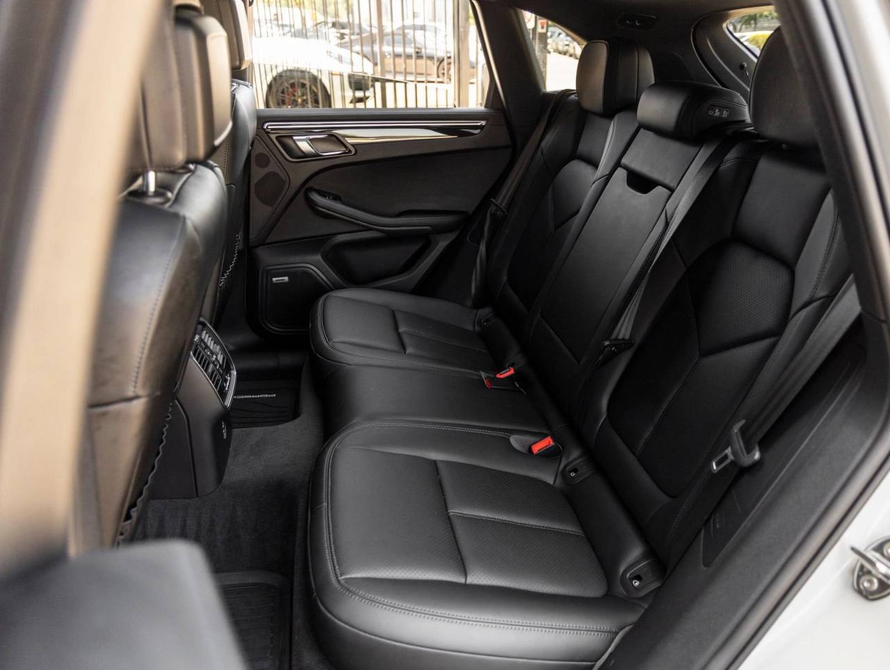 2025 Porsche Macan Macan S