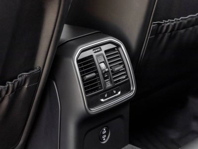 2025 Porsche Macan Macan S