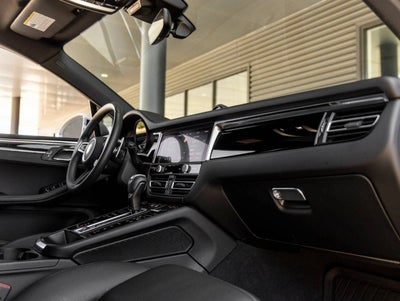2025 Porsche Macan Macan S