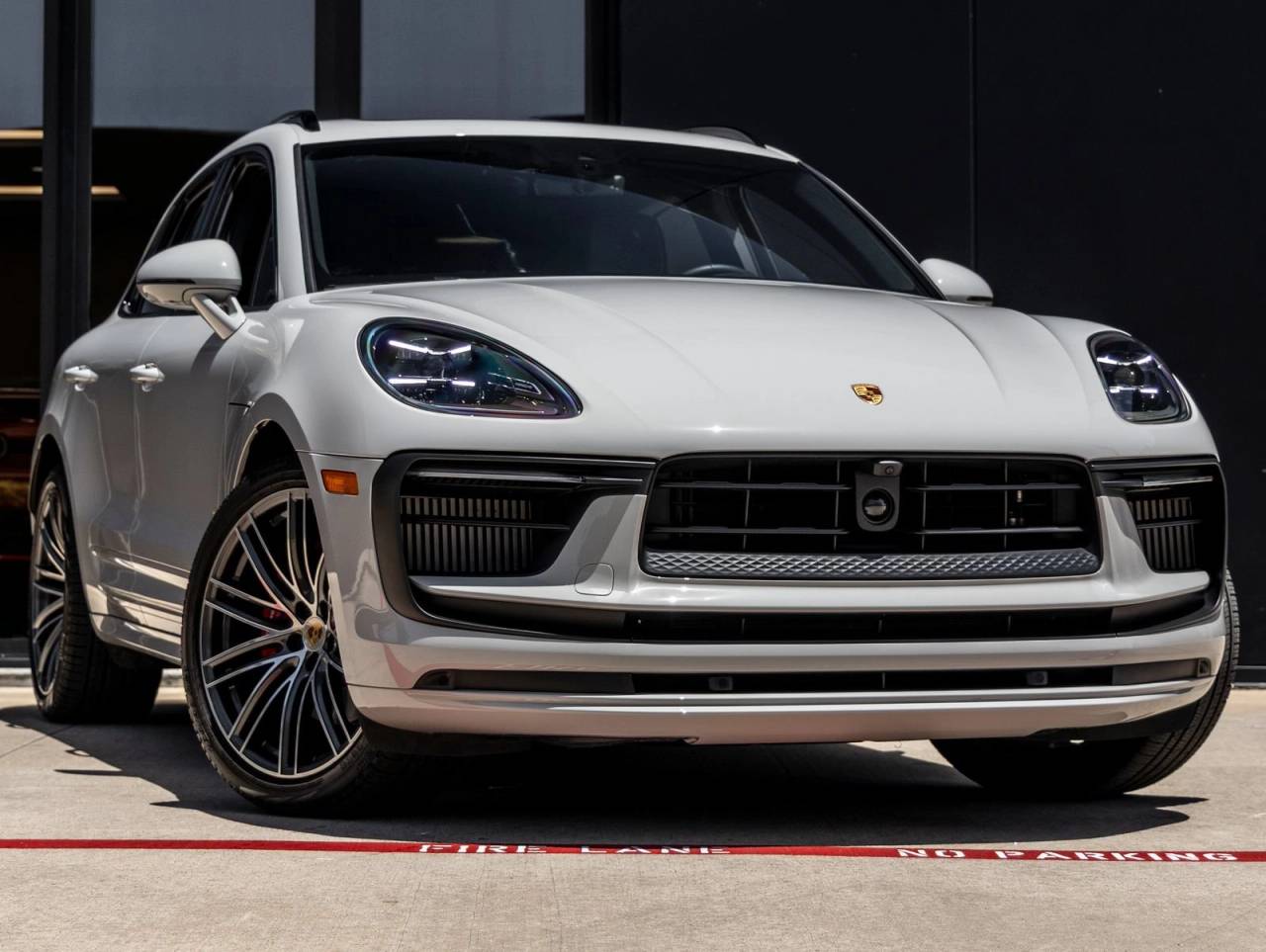 2025 Porsche Macan Macan S