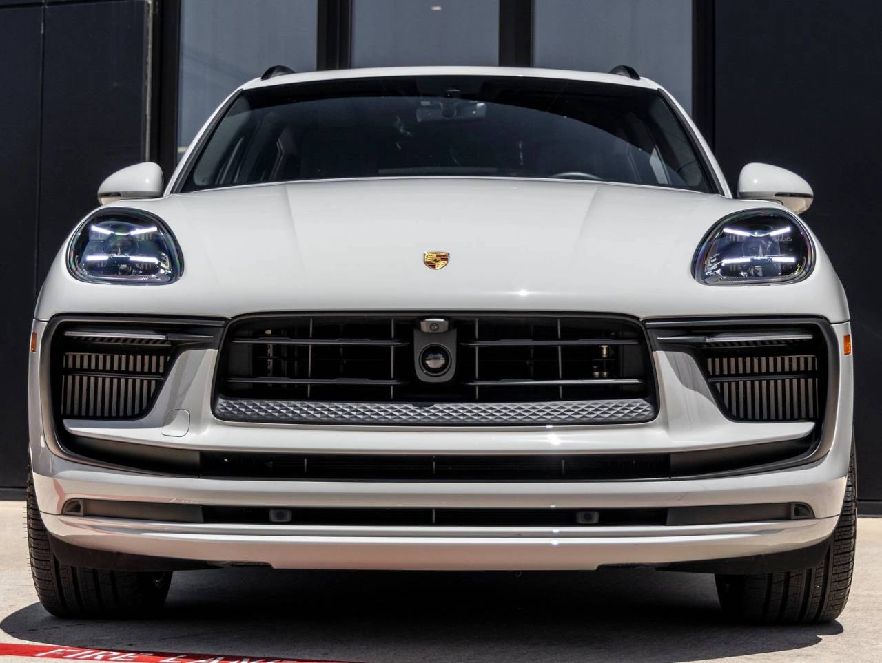 2025 Porsche Macan Macan S