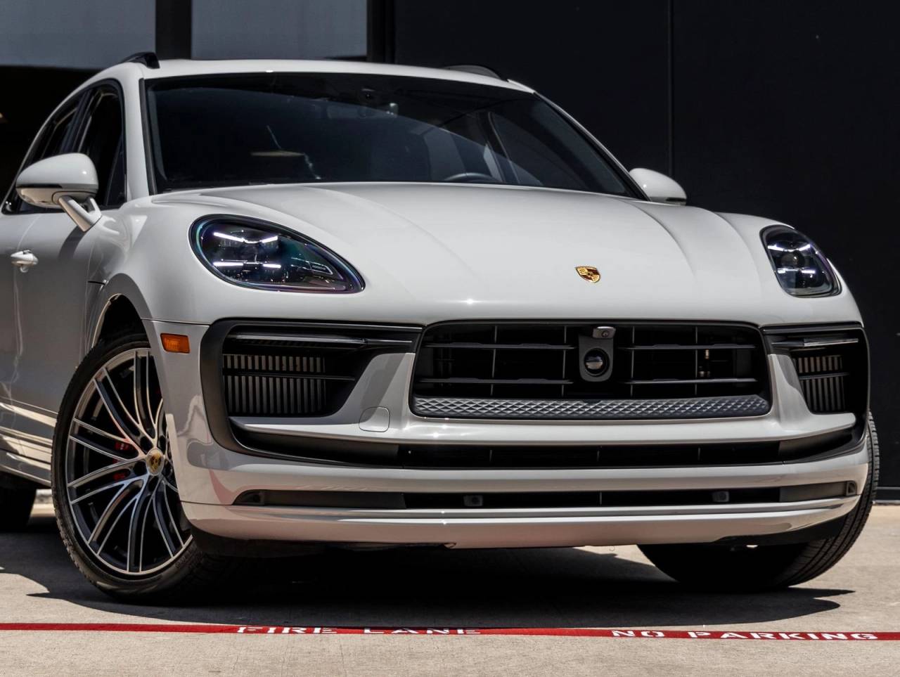 2025 Porsche Macan Macan S