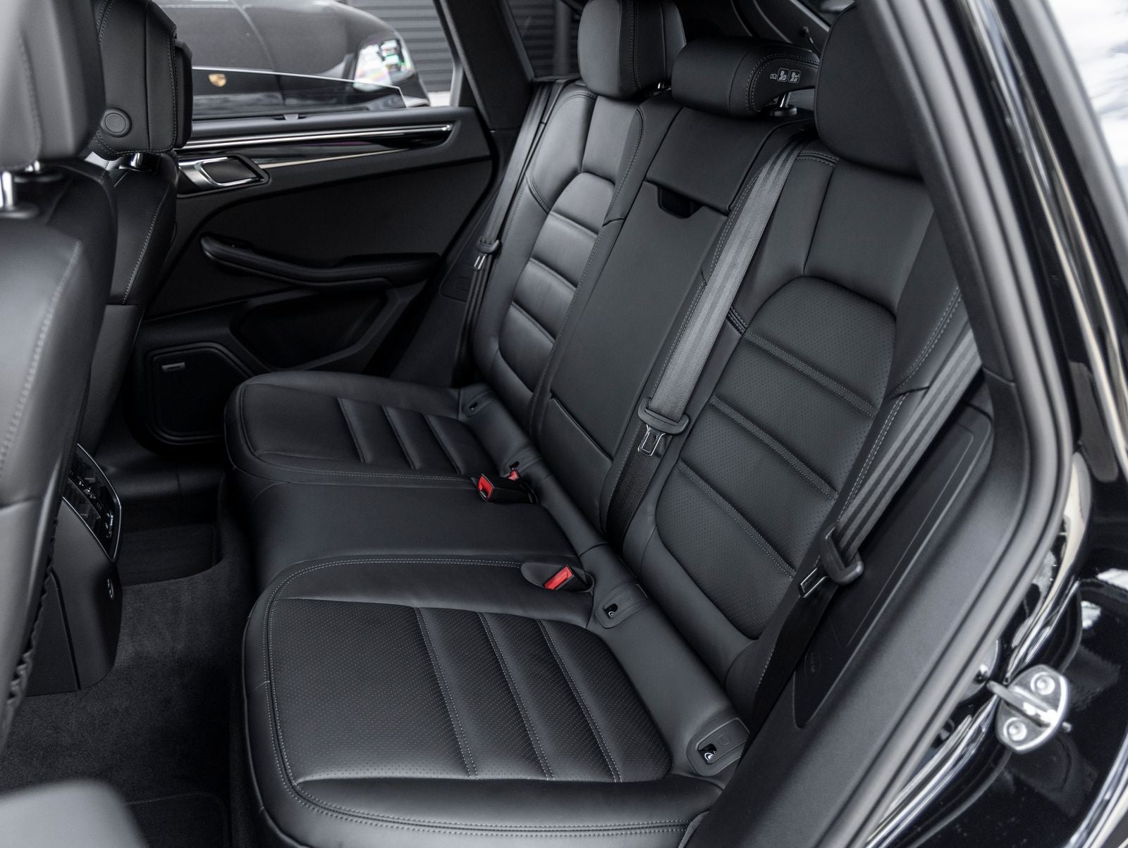 2026 Porsche Macan Macan S