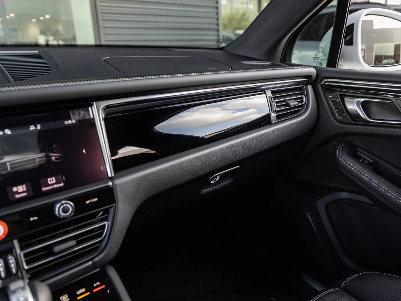 2026 Porsche Macan Macan S