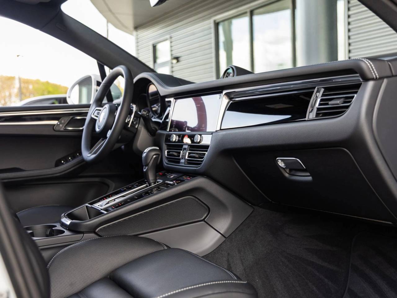 2026 Porsche Macan Macan S