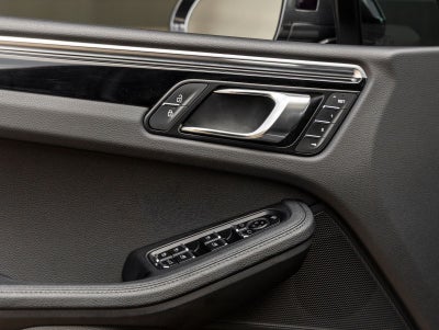 2024 Porsche Macan Macan S (MY24)