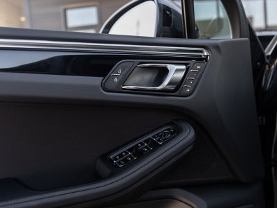 2026 Porsche Macan Macan S