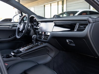 2026 Porsche Macan Macan S