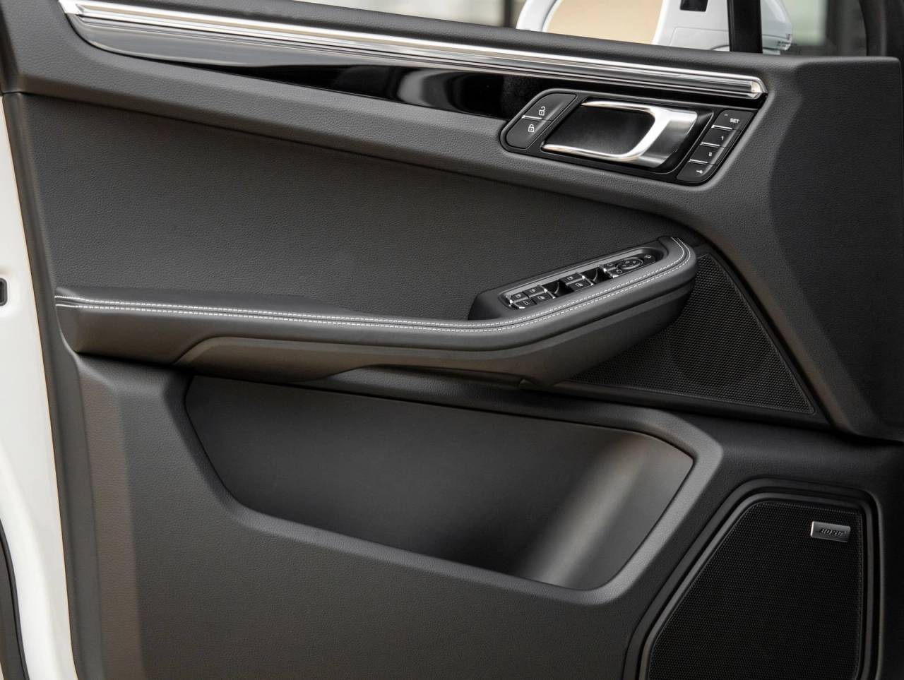 2026 Porsche Macan Macan S