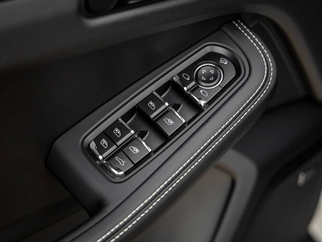 2026 Porsche Macan Macan S