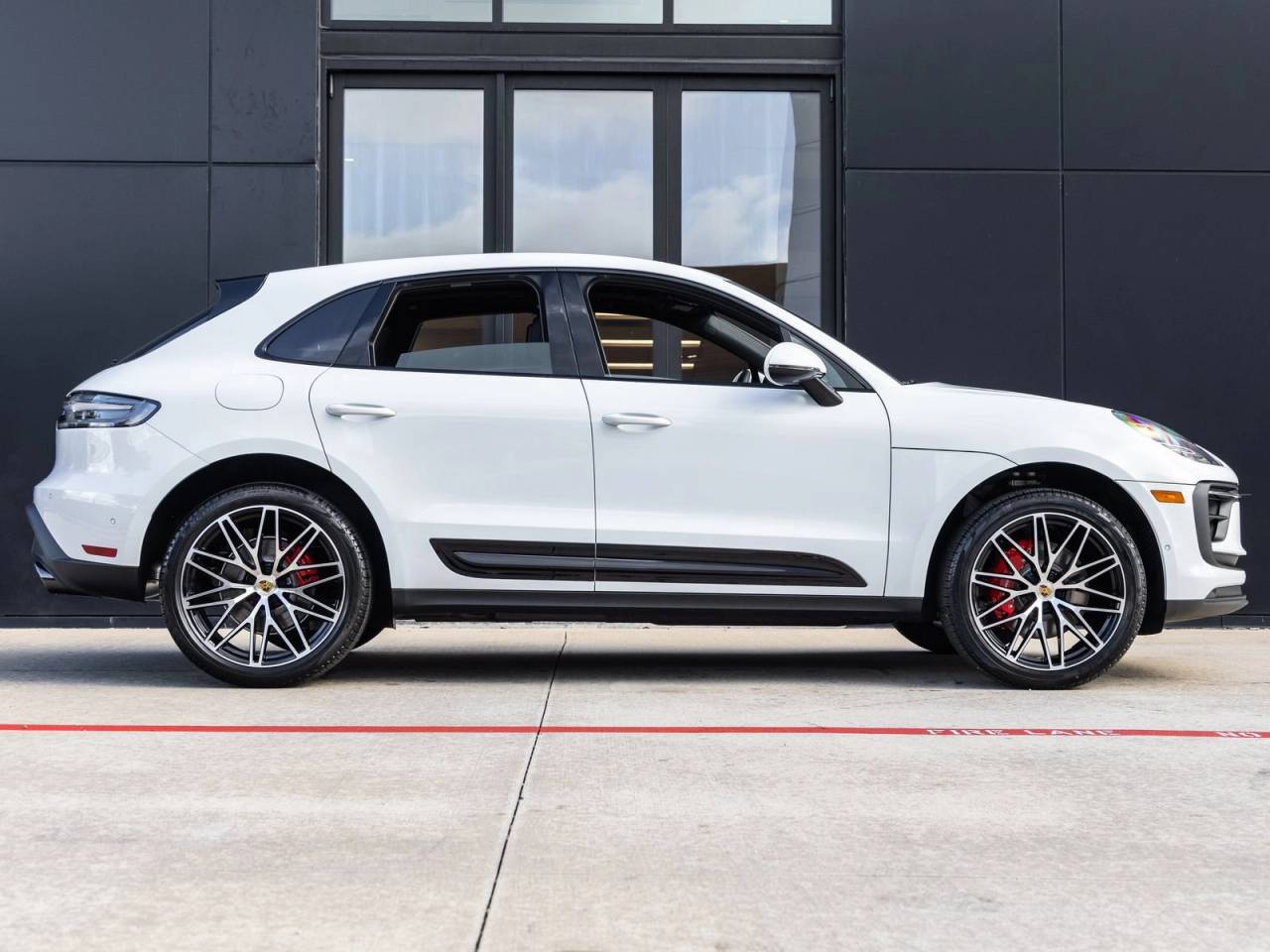 2026 Porsche Macan Macan S