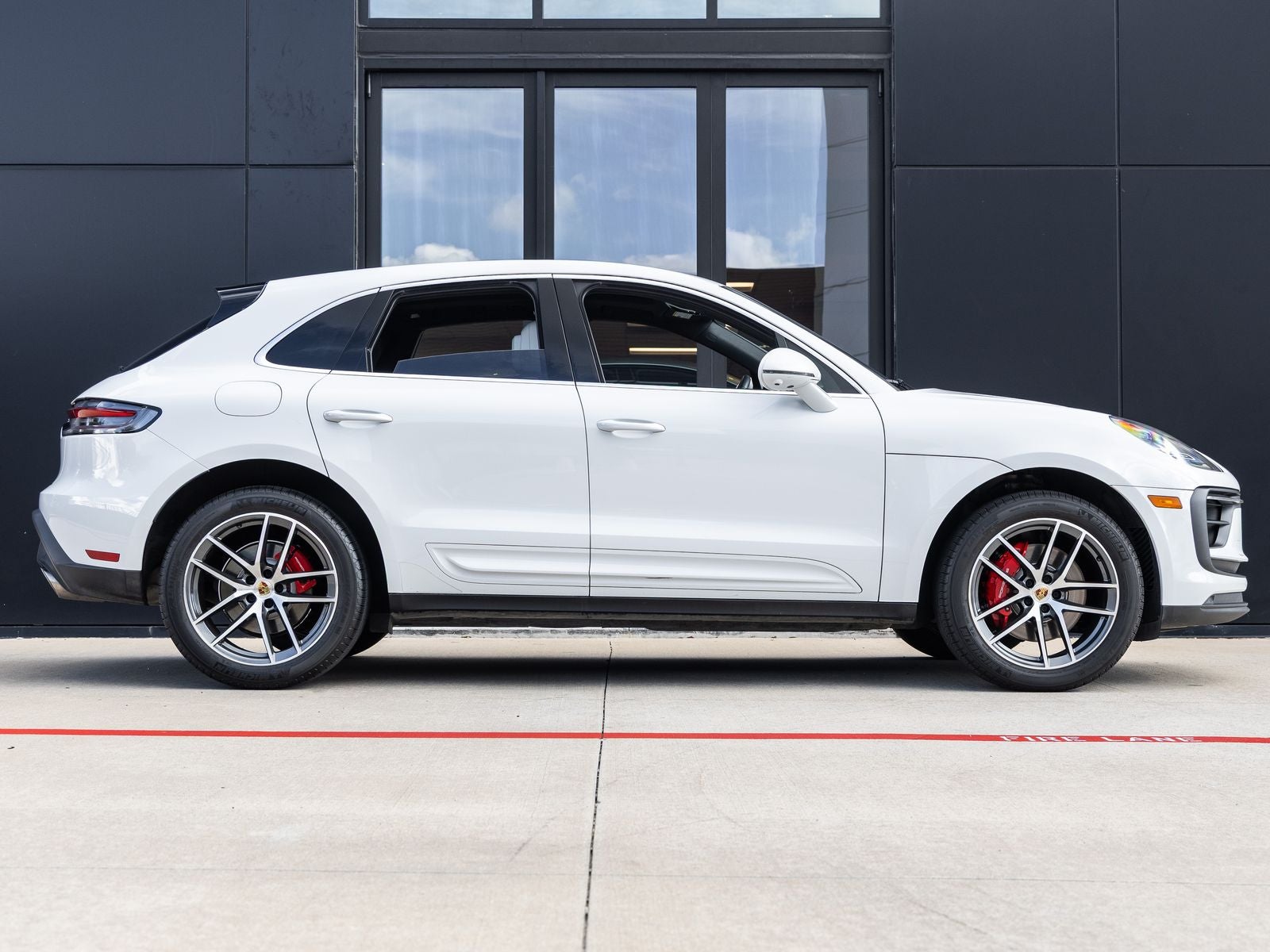 2022 Porsche Macan S