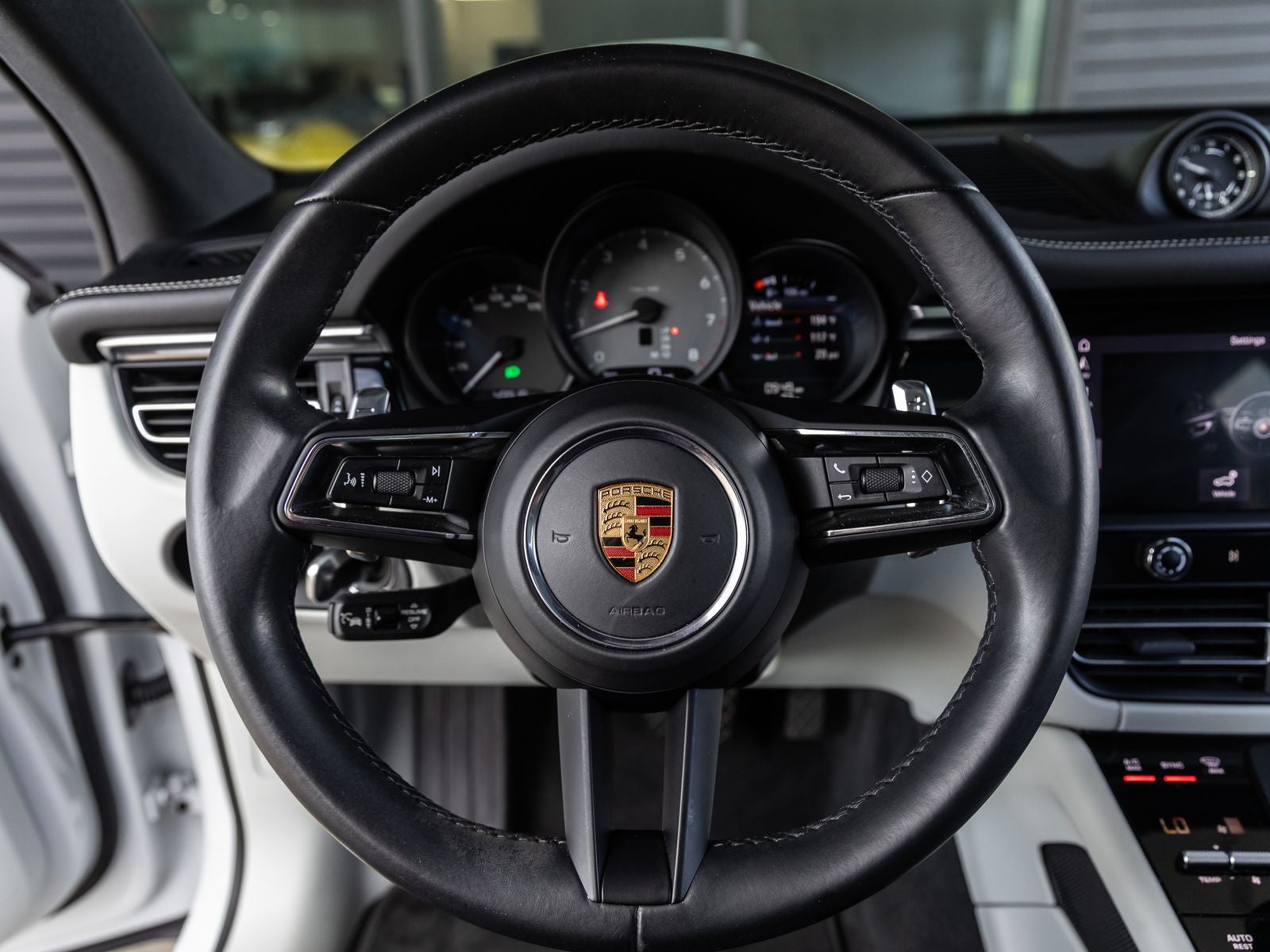 2022 Porsche Macan S