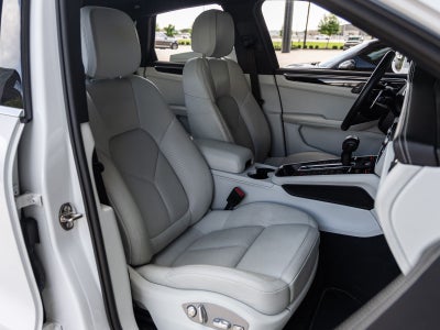 2022 Porsche Macan S