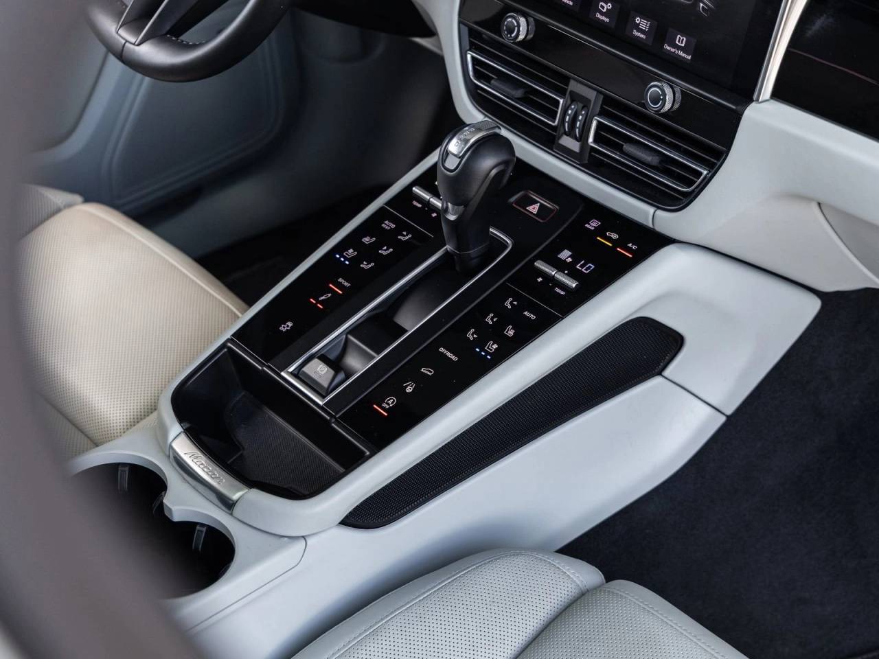 2022 Porsche Macan S
