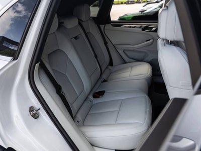 2022 Porsche Macan S