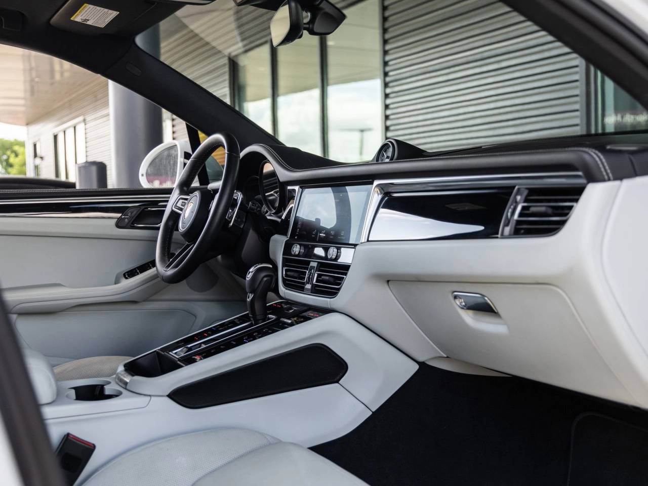 2022 Porsche Macan S