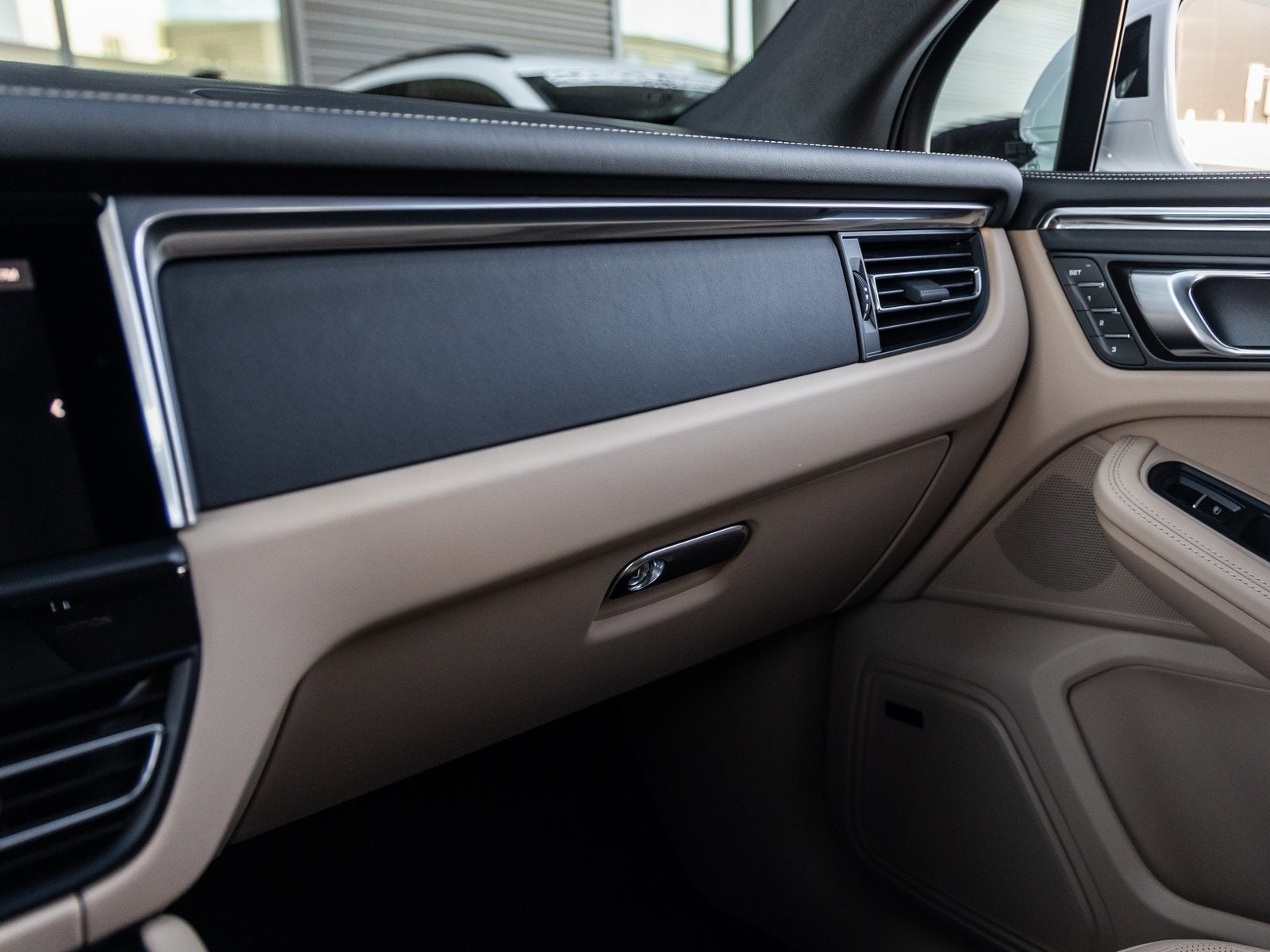 2026 Porsche Macan Macan S