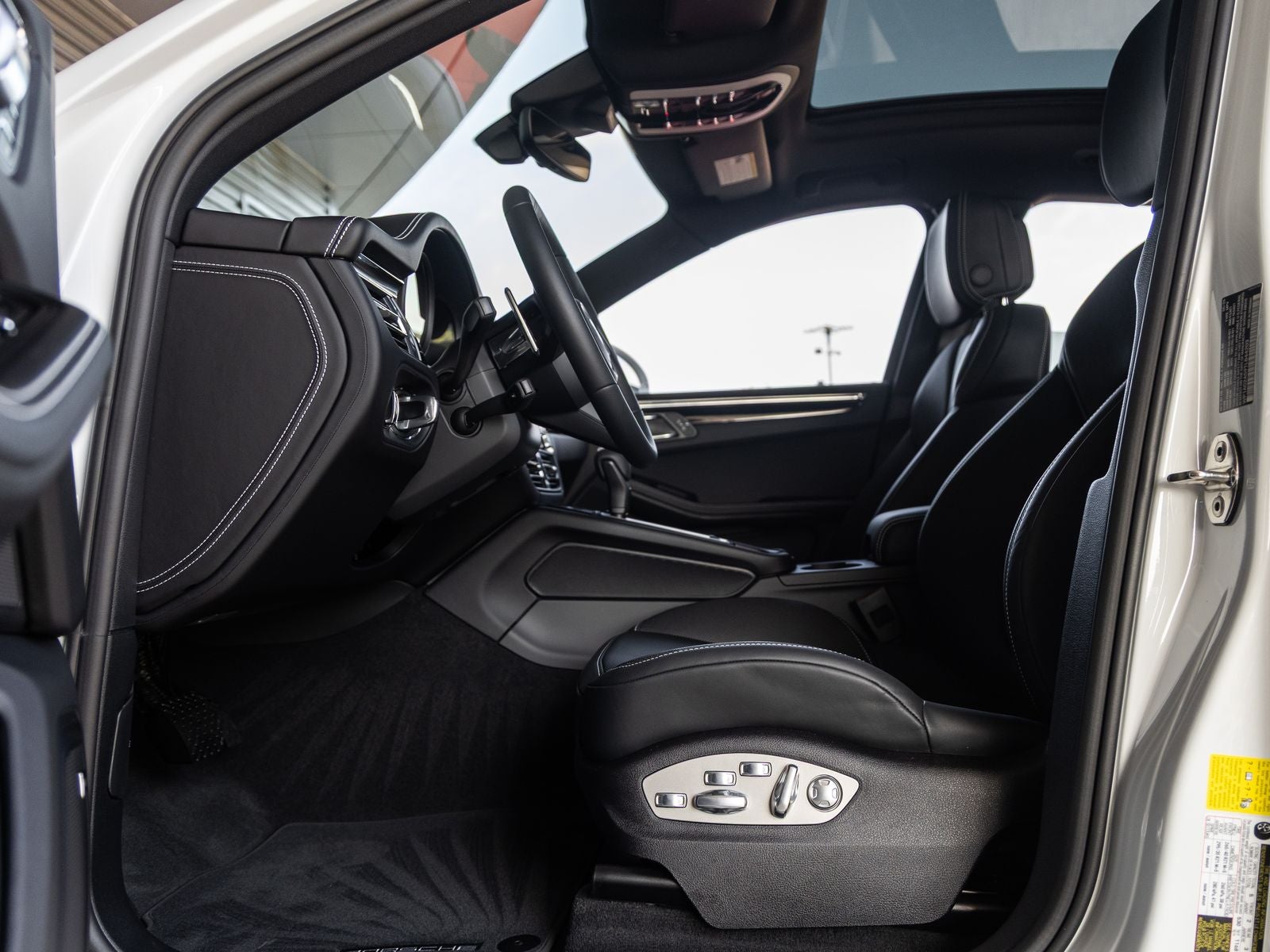 2026 Porsche Macan Macan S