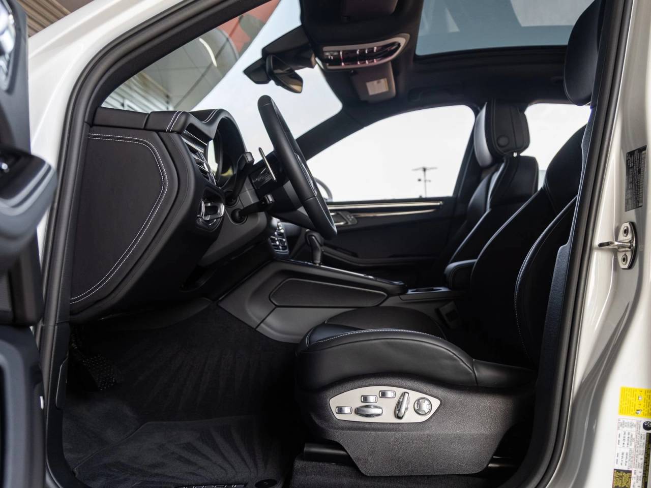 2026 Porsche Macan Macan S