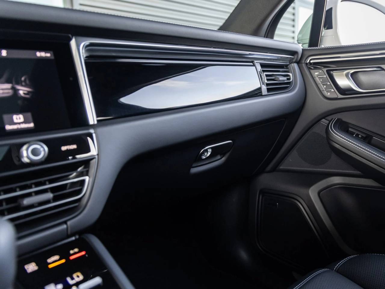 2026 Porsche Macan Macan S